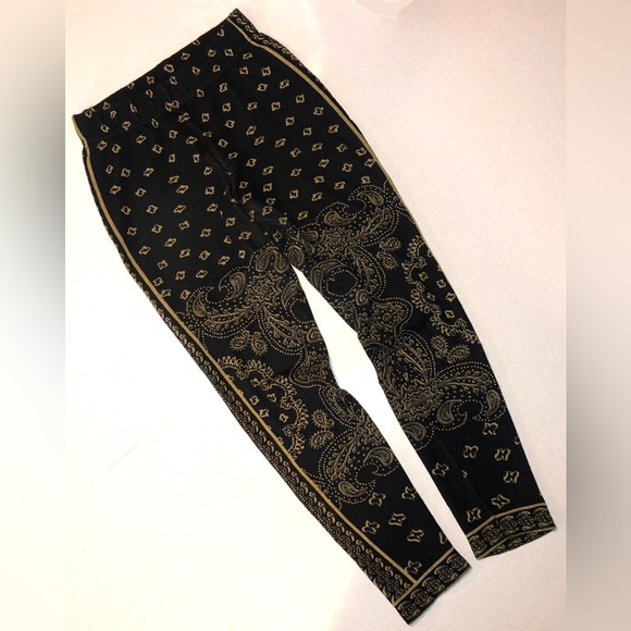 Free People Black and Gold Paisley Sweater Knit Leggings - S - Picture 2 of 15